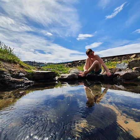 Hotel Laugarholl With Natural Hot Spring Holmavik Luaran gambar