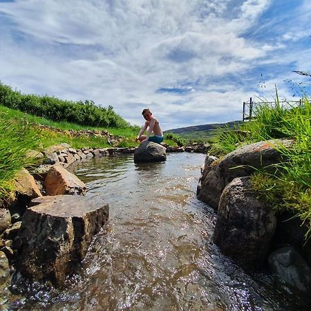 Hotel Laugarholl With Natural Hot Spring Holmavik Luaran gambar